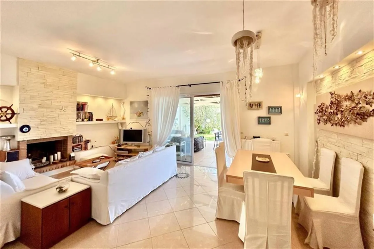 Toula Villa On The Beach Fourka 3 Bedrooms 7 Guests Skála Foúrkas 0*,  Grecja