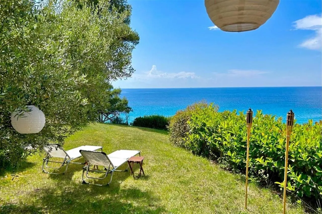 Skála Foúrkas Toula Villa On The Beach Fourka 3 Bedrooms 7 Guests 0*, Skála Foúrkas יוון