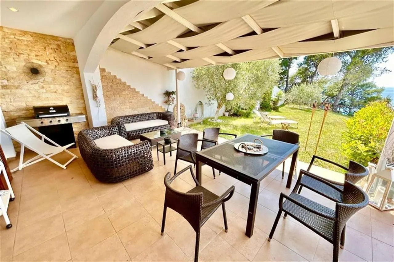 Skála Foúrkas Toula Villa On The Beach Fourka 3 Bedrooms 7 Guests 0*, Skála Foúrkas