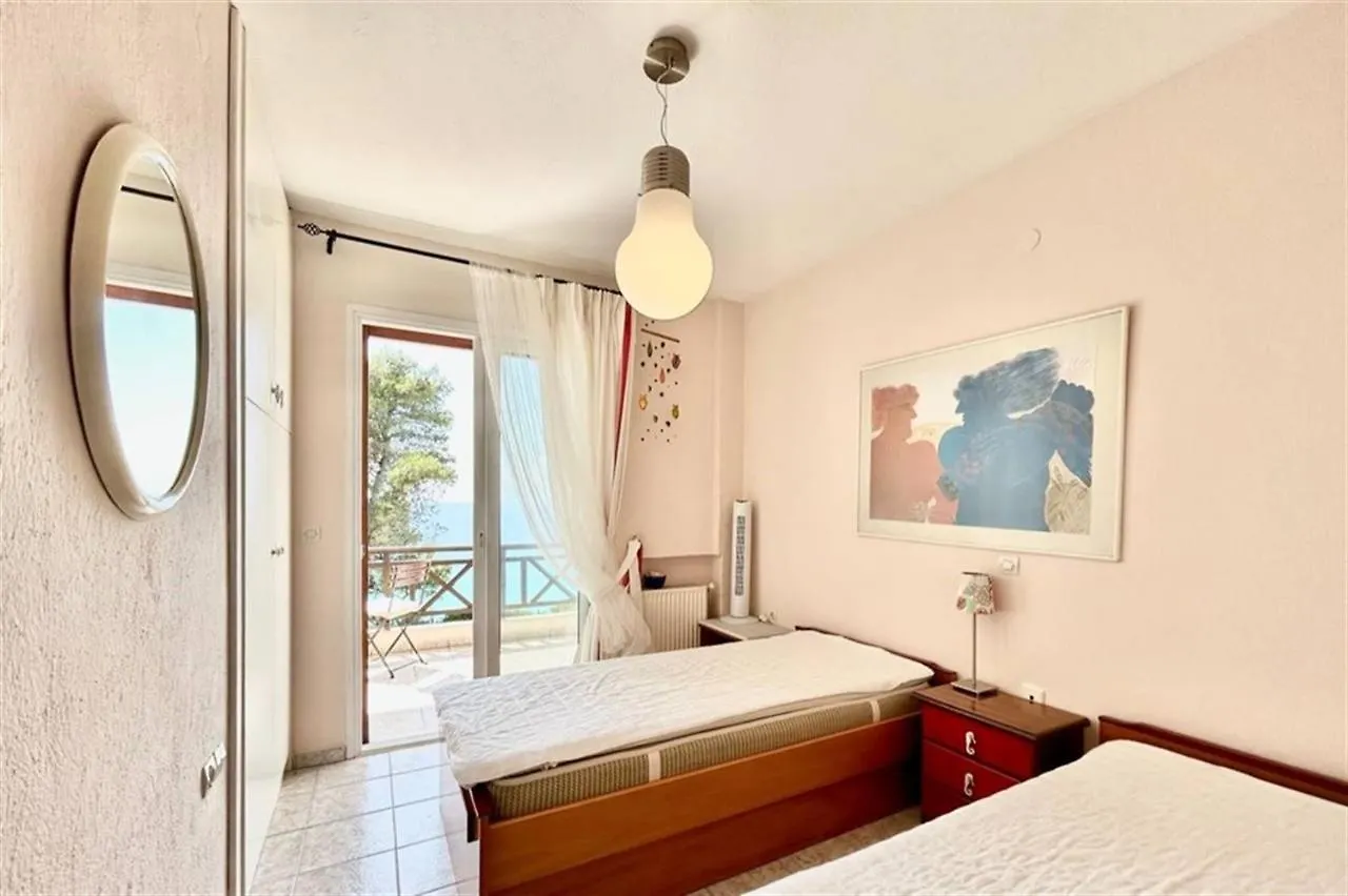 Skála Foúrkas Toula Villa On The Beach Fourka 3 Bedrooms 7 Guests  Skála Foúrkas
